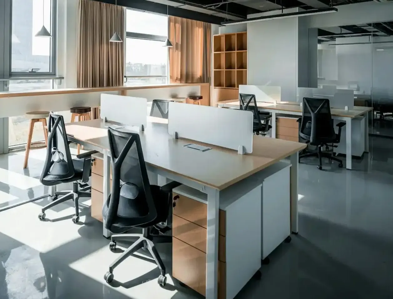 Piotr Adamski, specjalista RenovBiuro